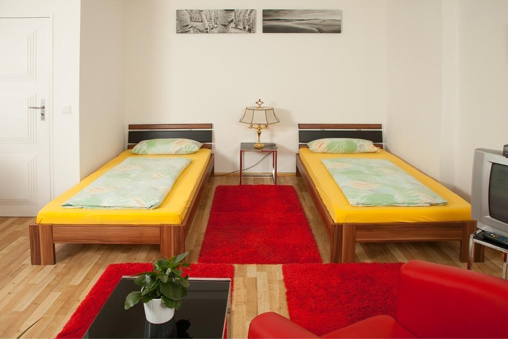 Apollo Apartment